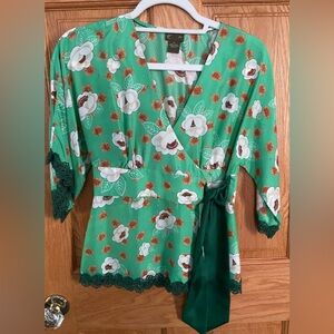 Womens Anthropologie Green and White Floral Kimono Silk Blouse Size 10